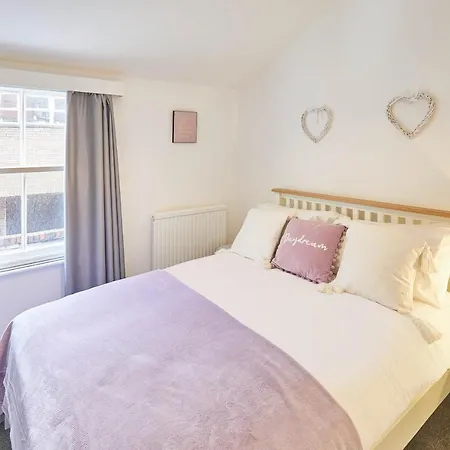 Host & - The Lookout 斯卡伯勒